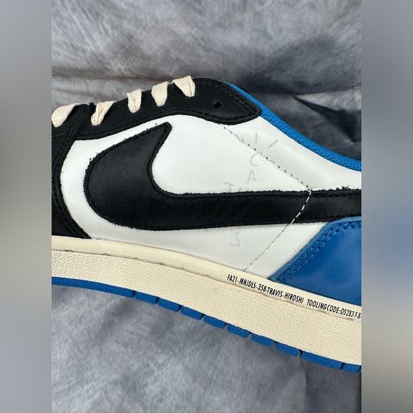 Jordan 1 Retro Low OG SP Fragment x Travis Scott
DM7866-140 Luxury - Picture 10 of 16